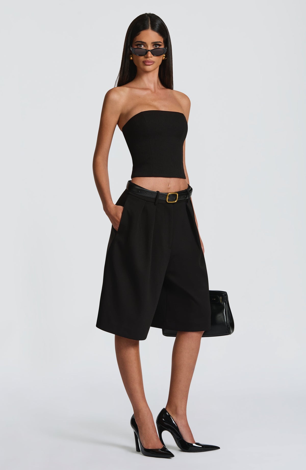 Bermuda Sastre de Pinzas Ausra – Negro