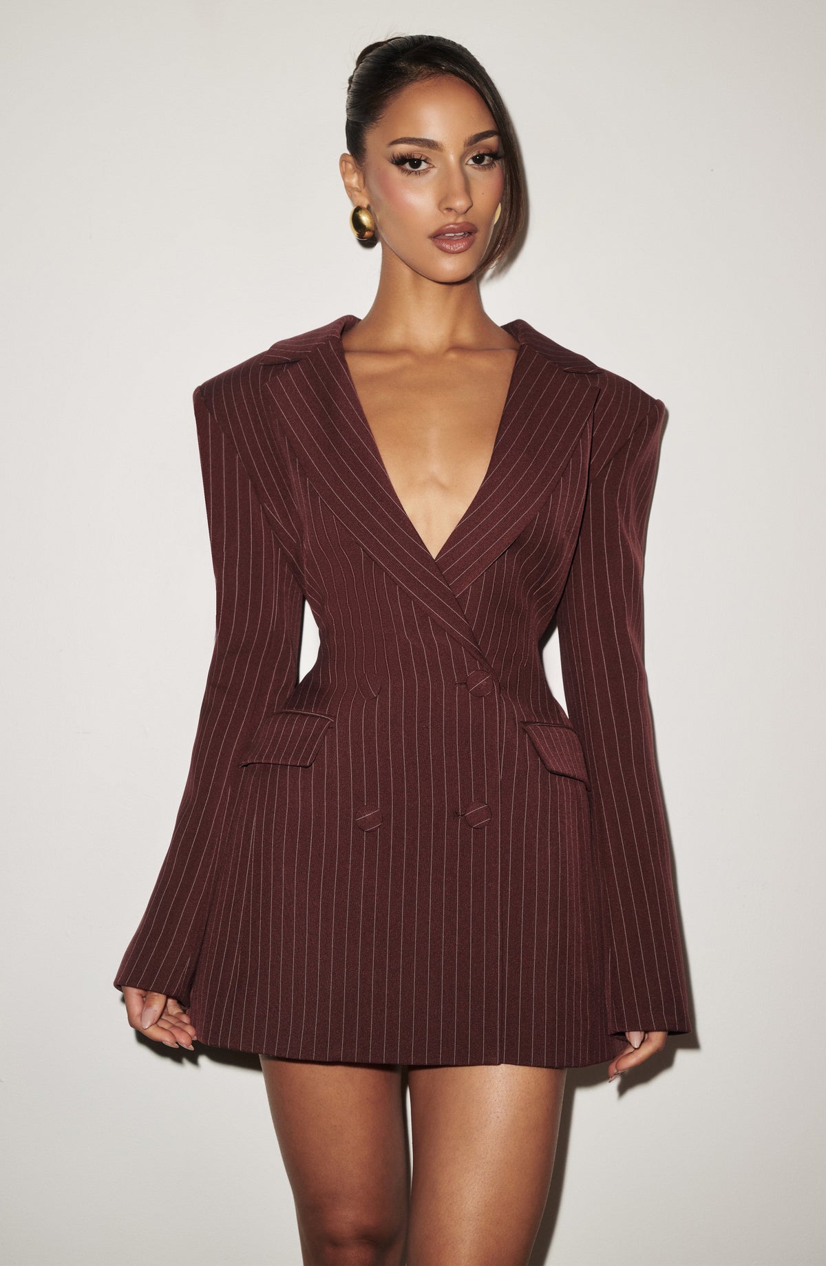 Vestido Blazer Cruzado Elvira – Burdeos Raya Diplomática