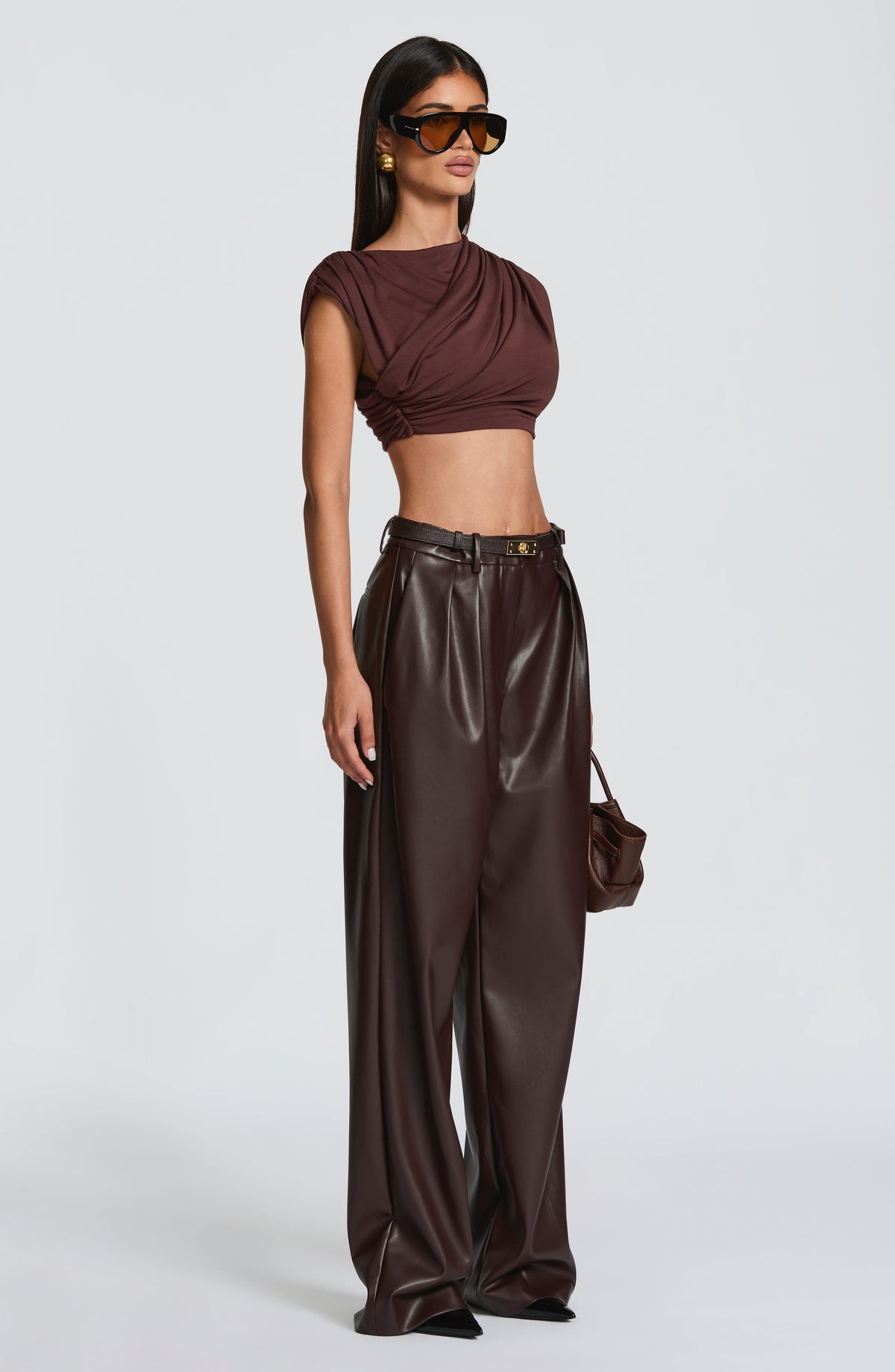 Pantalón Ancho Efecto Piel Glenda – Marrón Ciruela