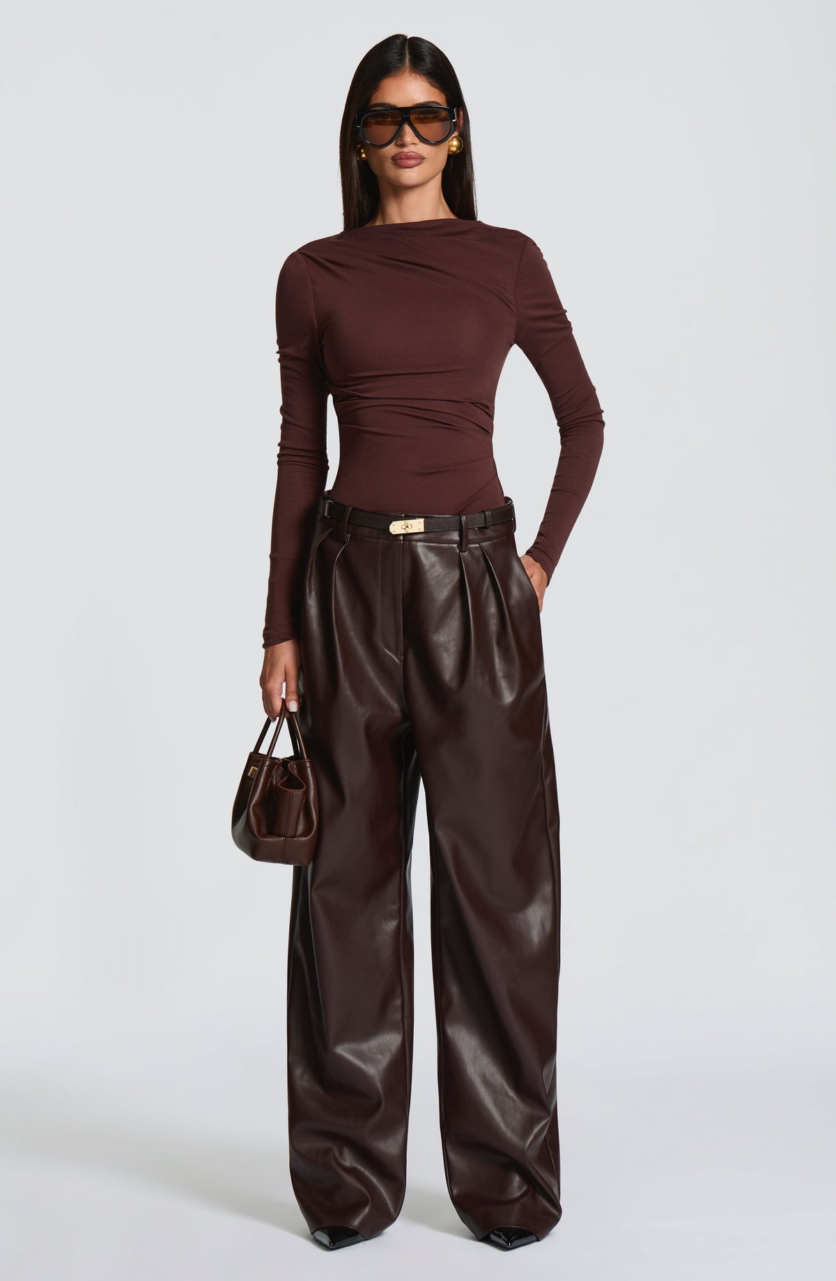 Pantalón Ancho Efecto Piel Glenda – Marrón Ciruela