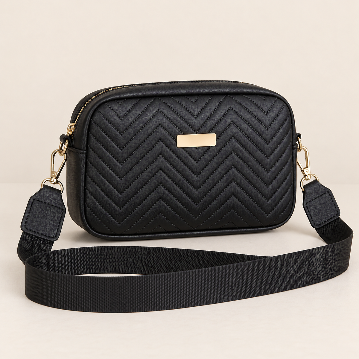 Mini Bolso Bandolera Acolchado – Negro — vista 01