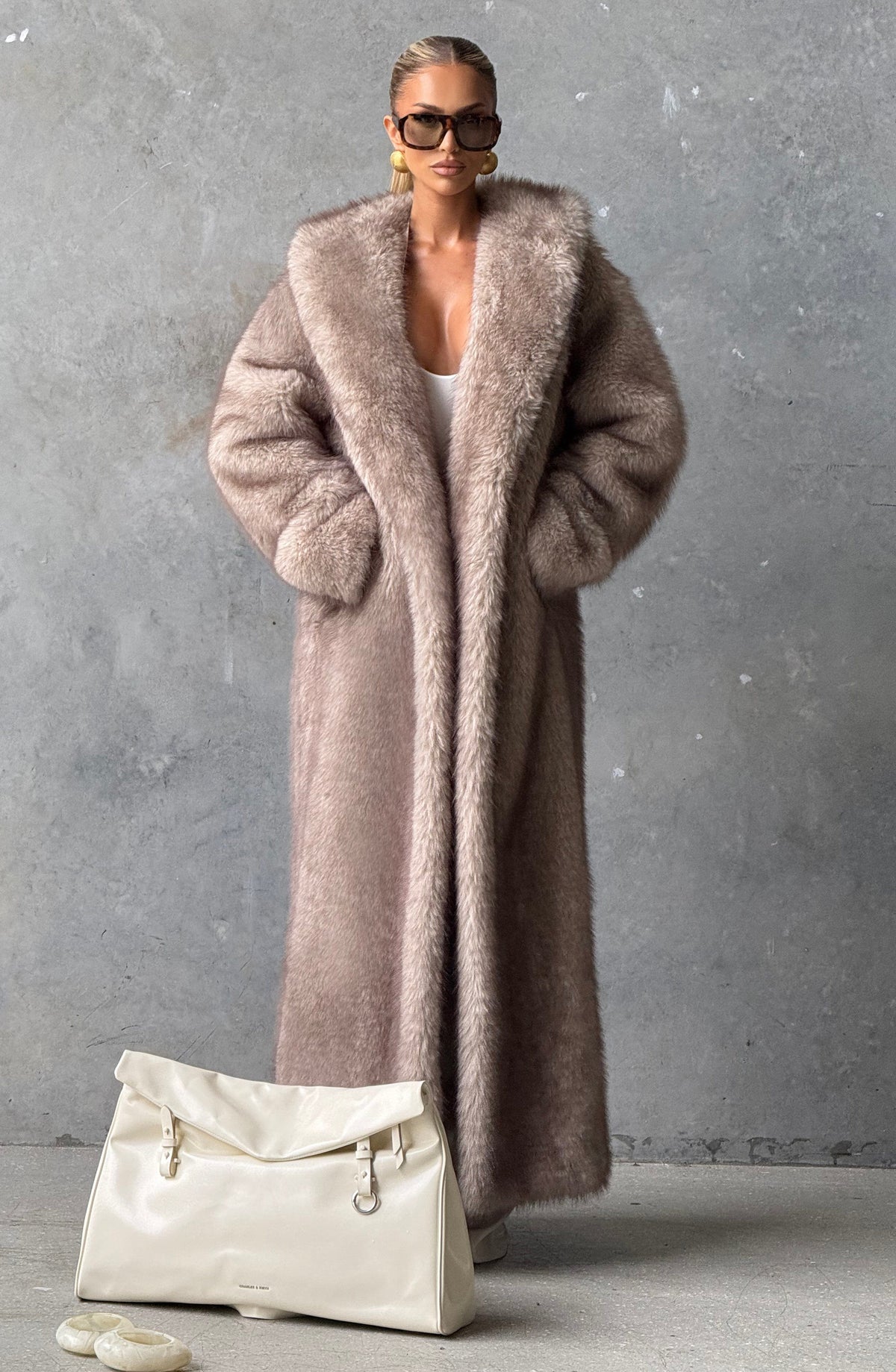 Abrigo Largo de Pelo Sintético Willow – Beige