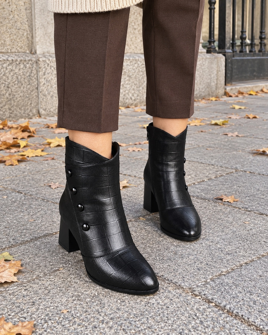 Botines de Tacón Ancho – Negro · 2