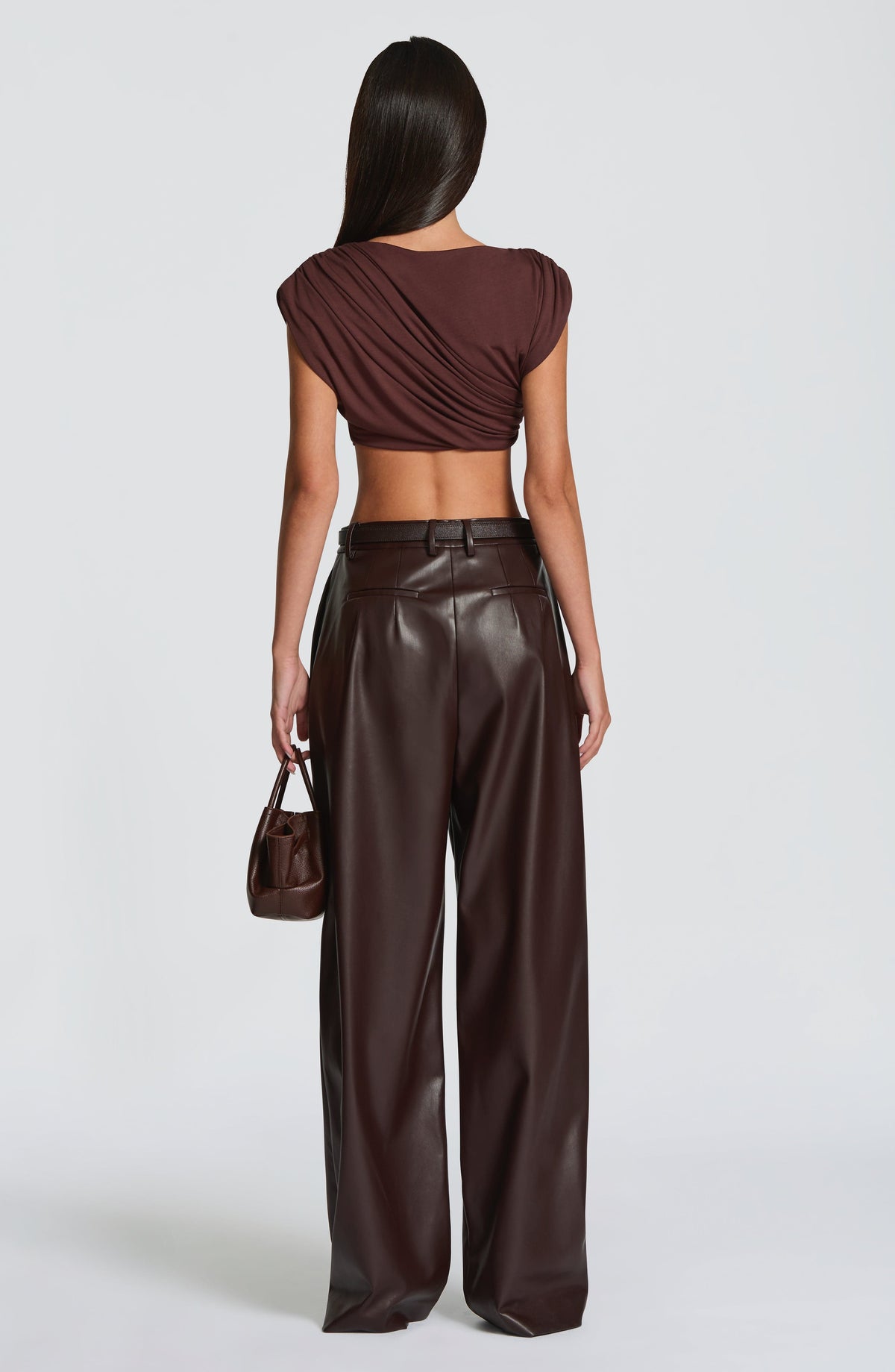 Pantalón Ancho Efecto Piel Glenda – Marrón Ciruela