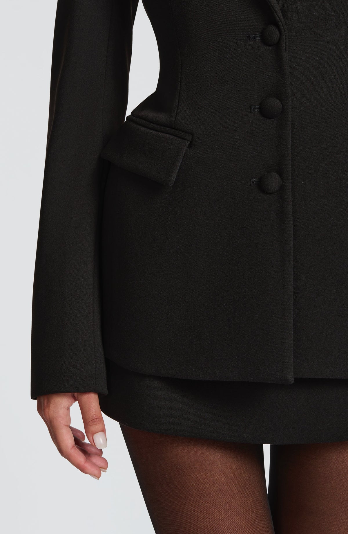 Blazer Entallado Rowena – Negro