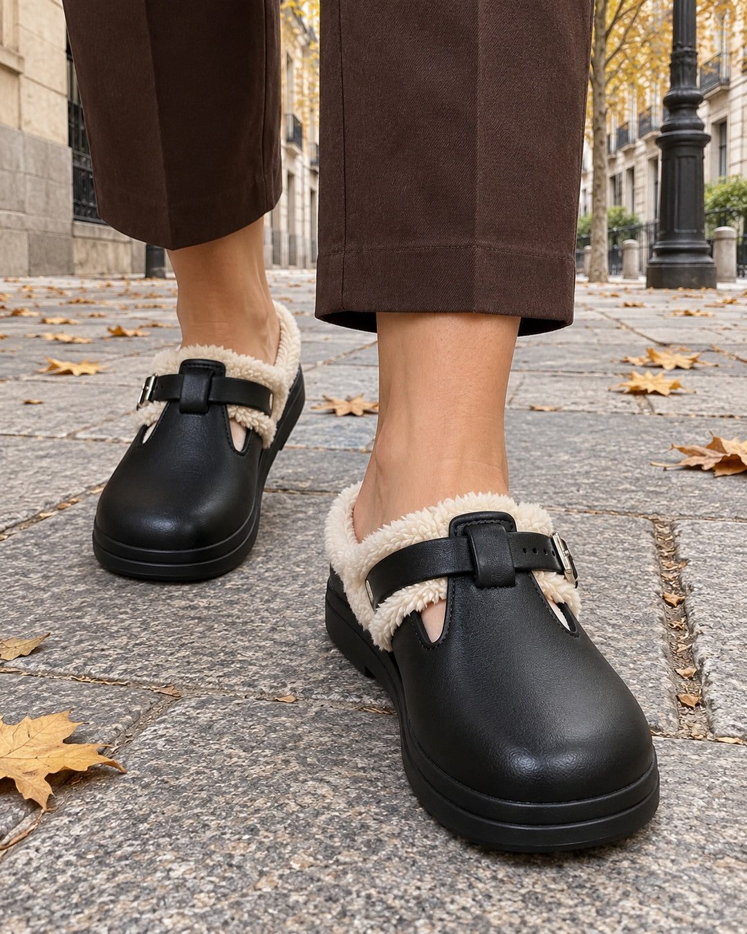 Zuecos Forrados de Pelo – Negro · 2